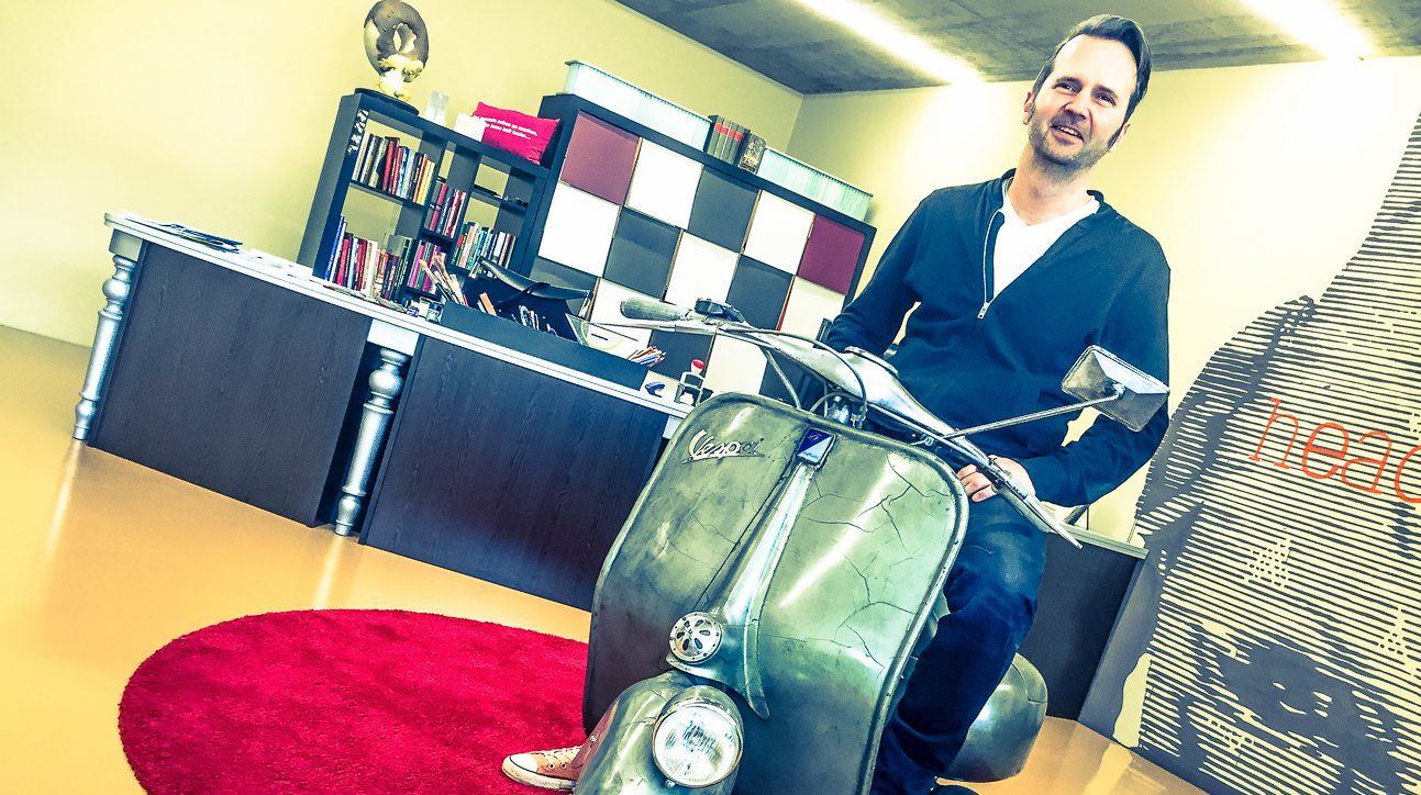 Dieser Mann nimmt eine uralte Vespa und macht daraus – eine uralte Vespa