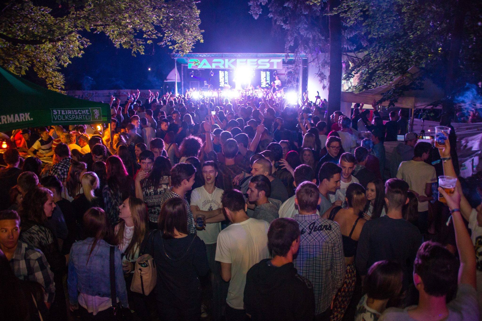 Schulschluss? Party! Beim Parkfest im Gleisdorfer Stadtpark steppt heute der Bär