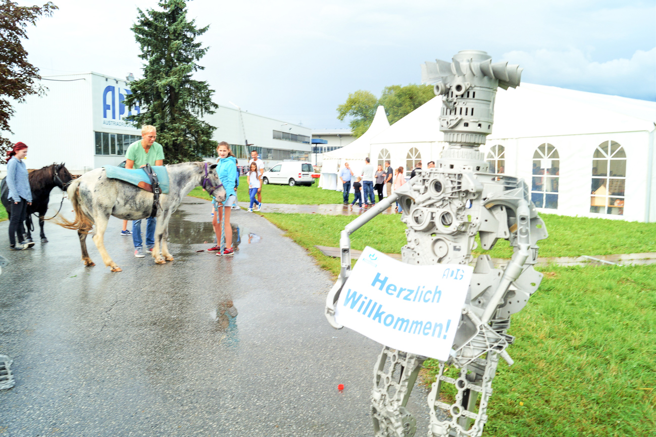 Bei diesem Betriebsfest hat der Chef mehr gemacht als nur seinen Job