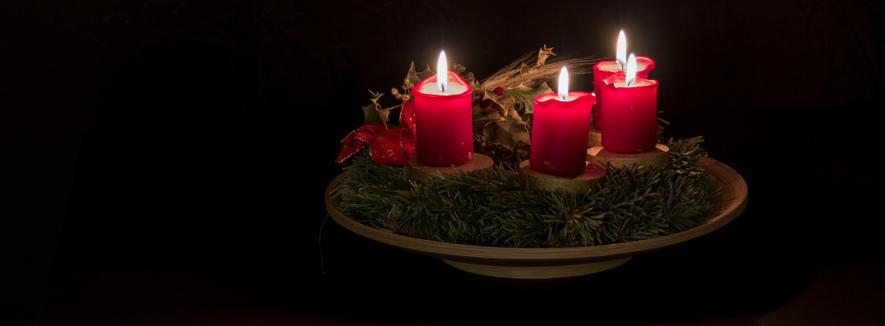 So kreativ kannst du deinen Adventkranz gestalten (oder kaufen)